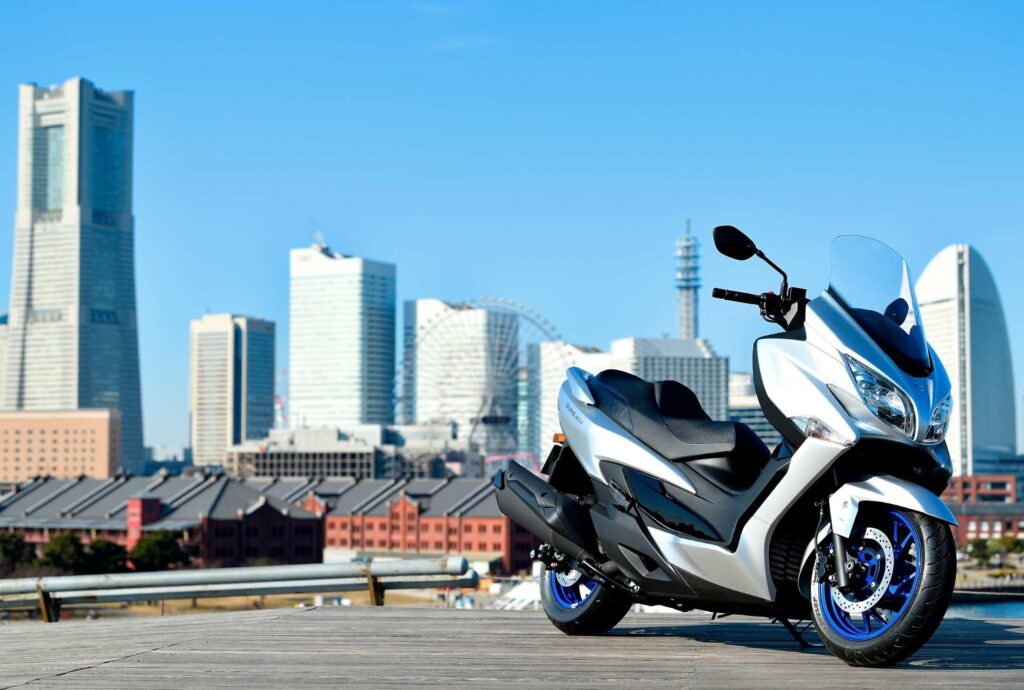 Suzuki Burgman 400  white colour