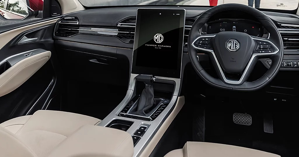 hc-img-dsc-0103 MG Hector Interior