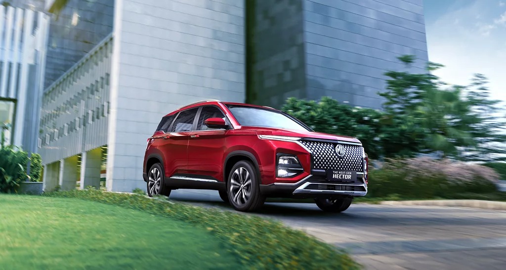hc-img-dsc-014 MG Hector Glaze Red Variant